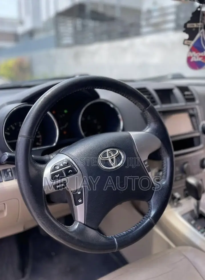 Toyota Highlander 2013 Blue