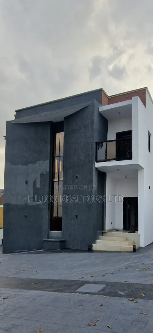 4bdrm Duplex in Alalubosa for sale