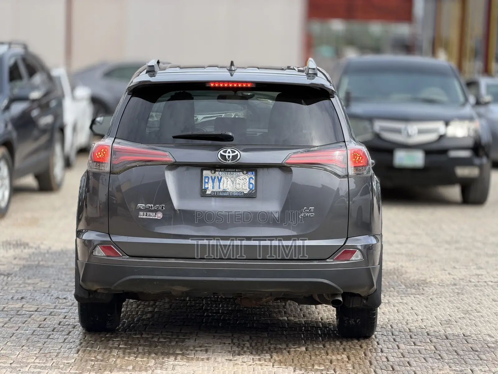 Toyota RAV4 LE AWD (2.5L 4cyl 6A) 2017 Gray