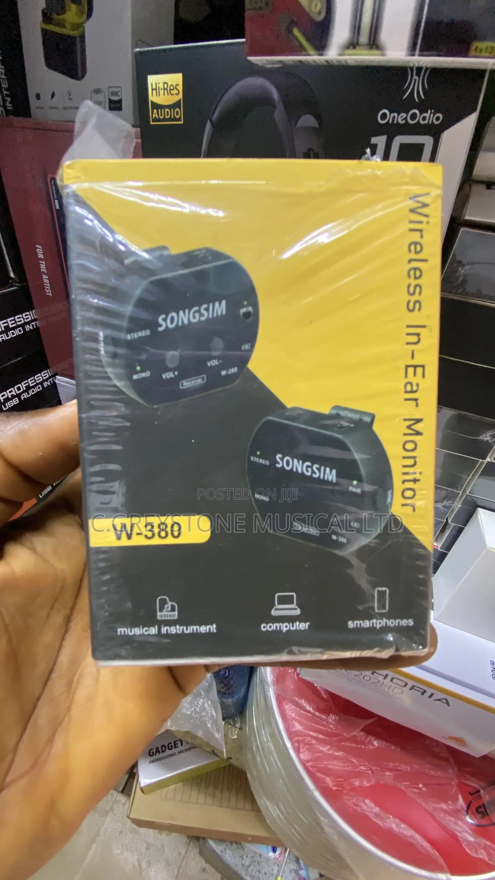 Wireless in-Ear Monitor Machine