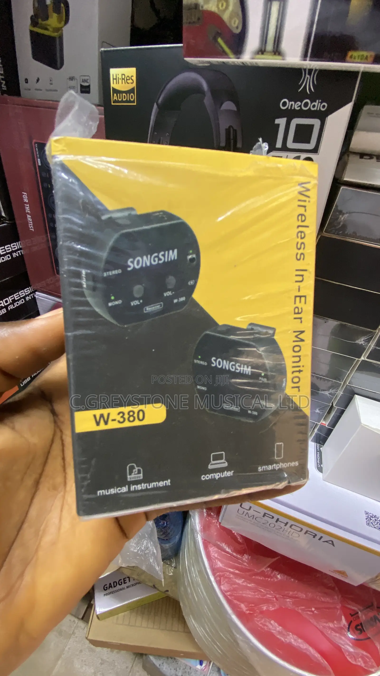 Wireless in-Ear Monitor Machine