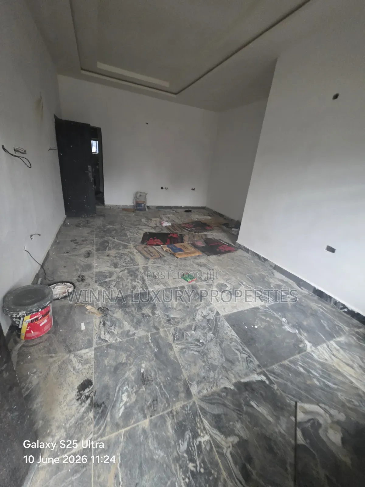 2bdrm Apartment in Table City, Lugbe District for rent