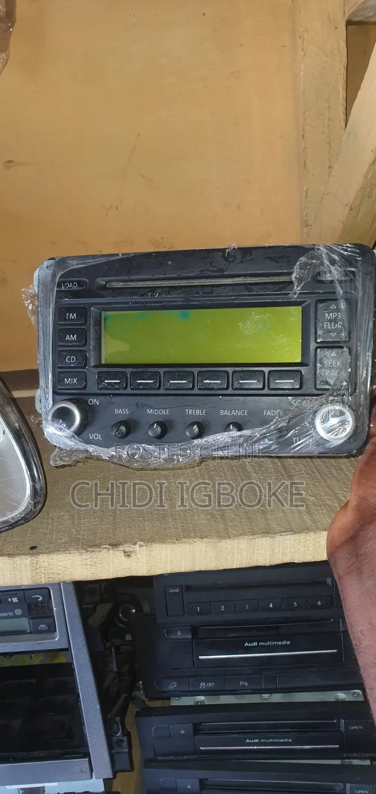 Small Screen Radio Jetta Fsi