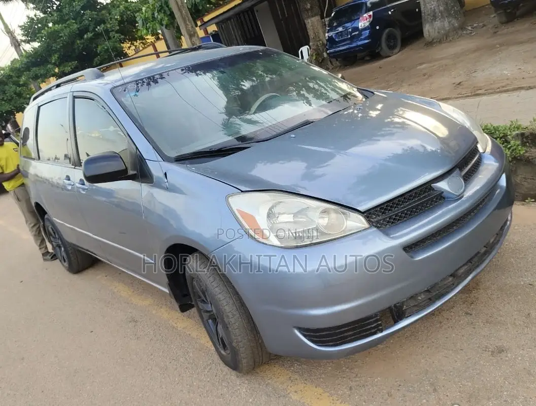 Toyota Sienna LE AWD 2005 Blue