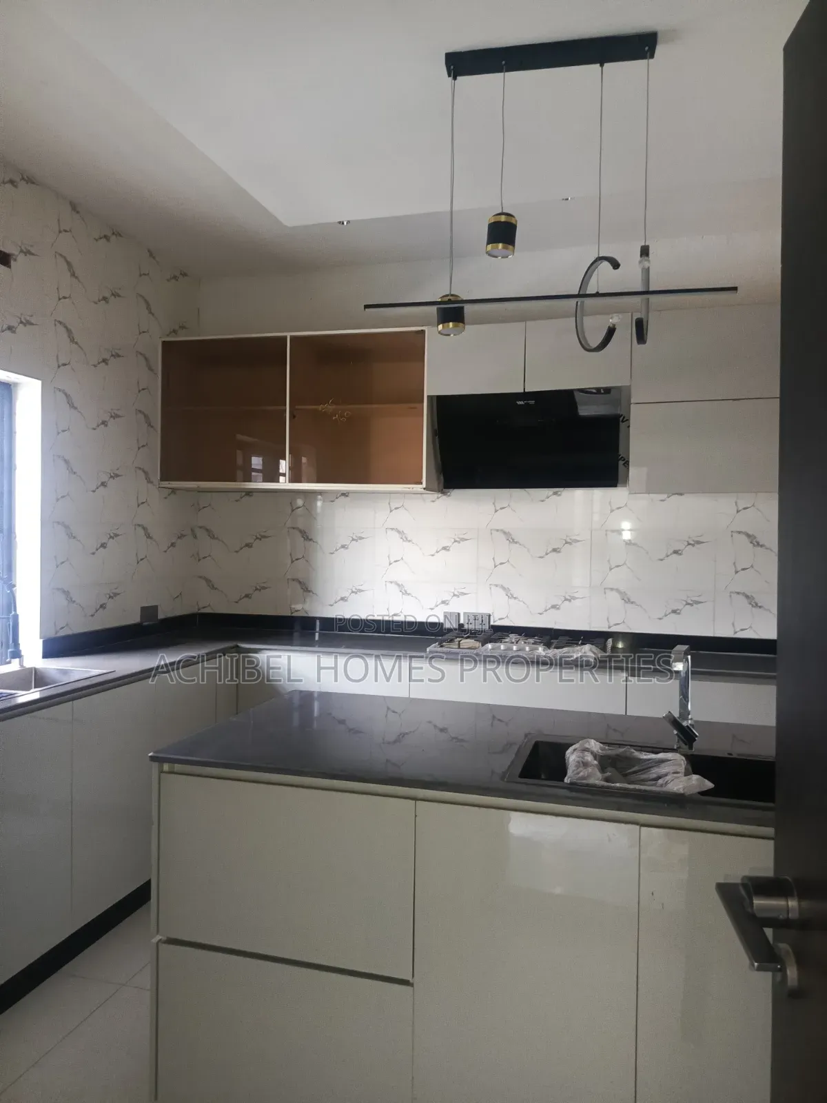 4bdrm Duplex in Off Orchid, Lekki Phase 2 for sale