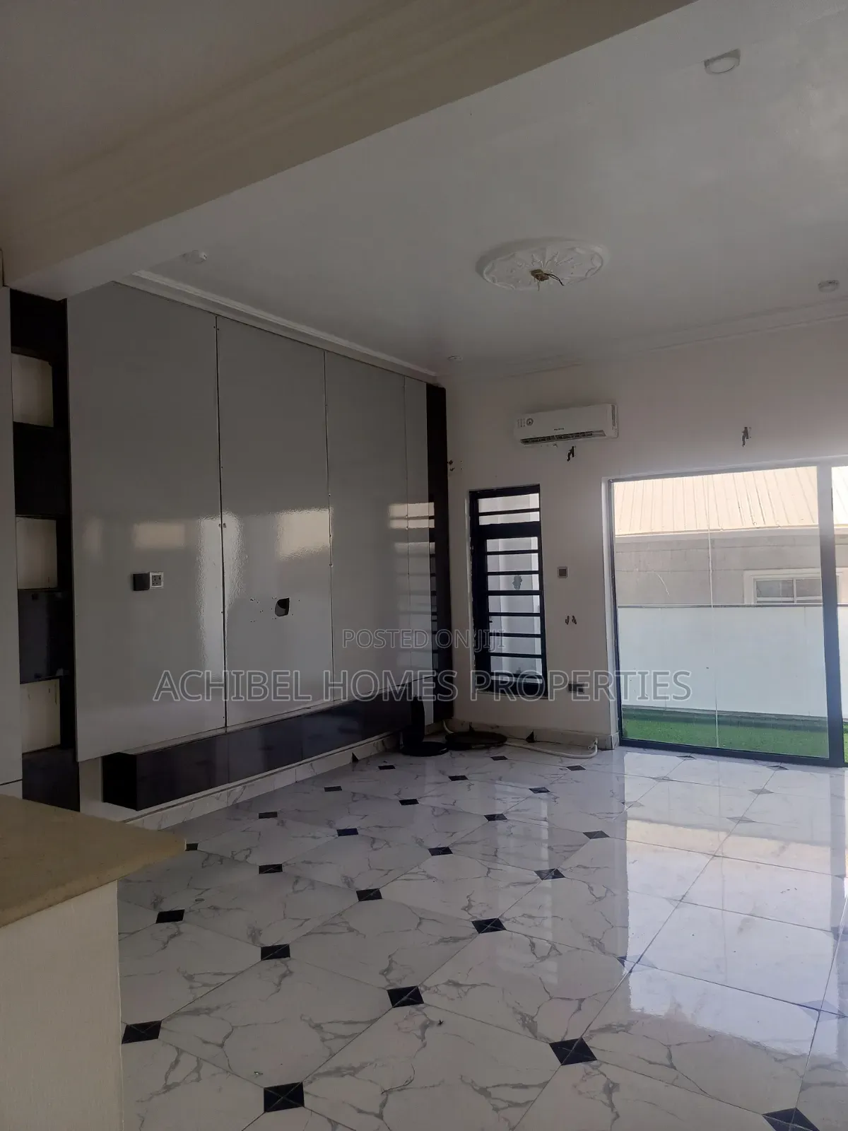 2bdrm Apartment in Lekki Conservation for rent