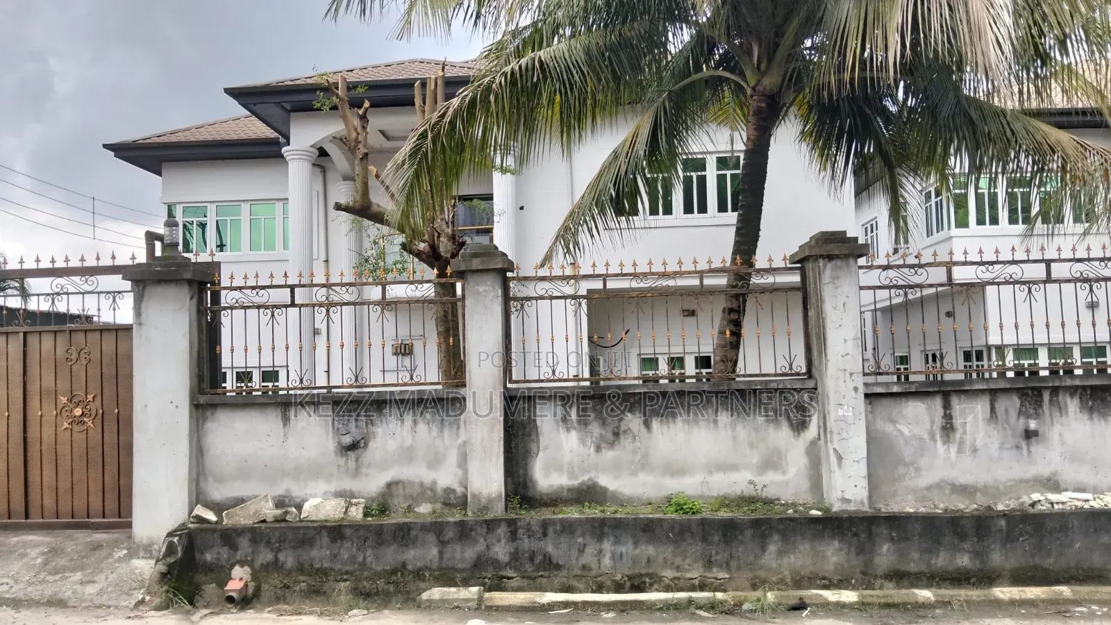 4bdrm Duplex in Stadium Road, Port, Obio-Akpor for sale