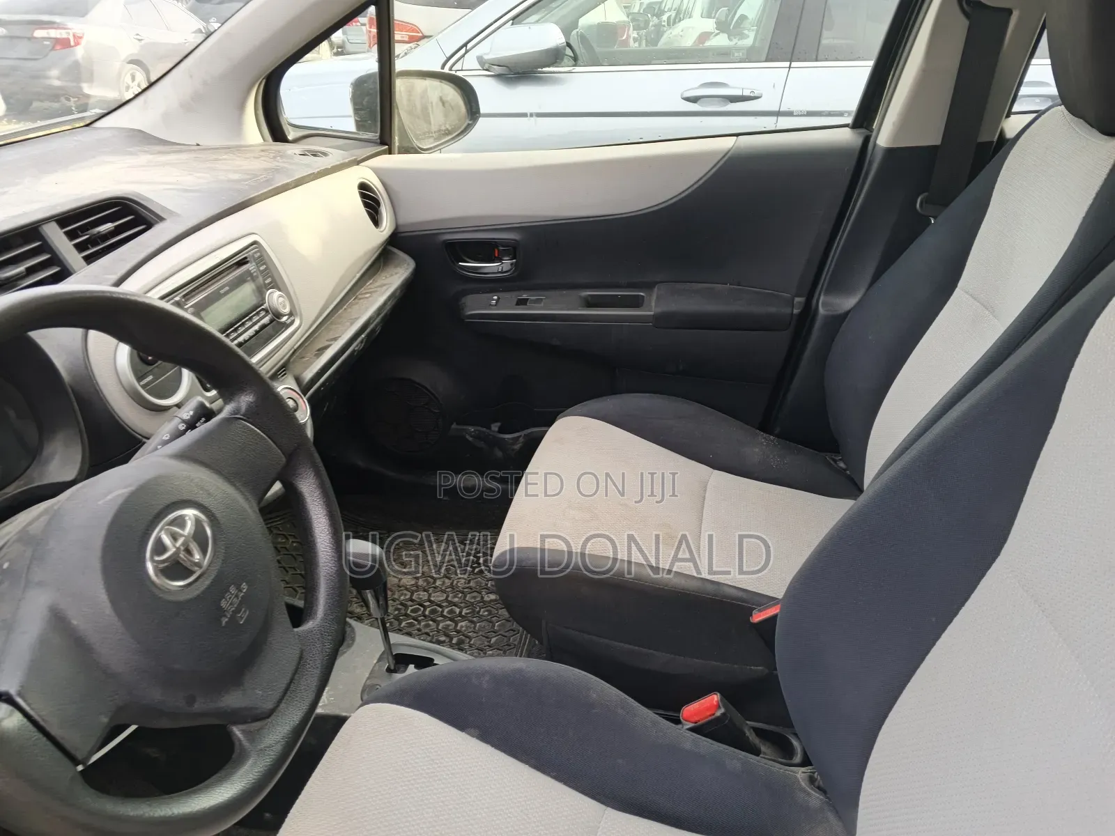 Toyota Yaris 2013 Black