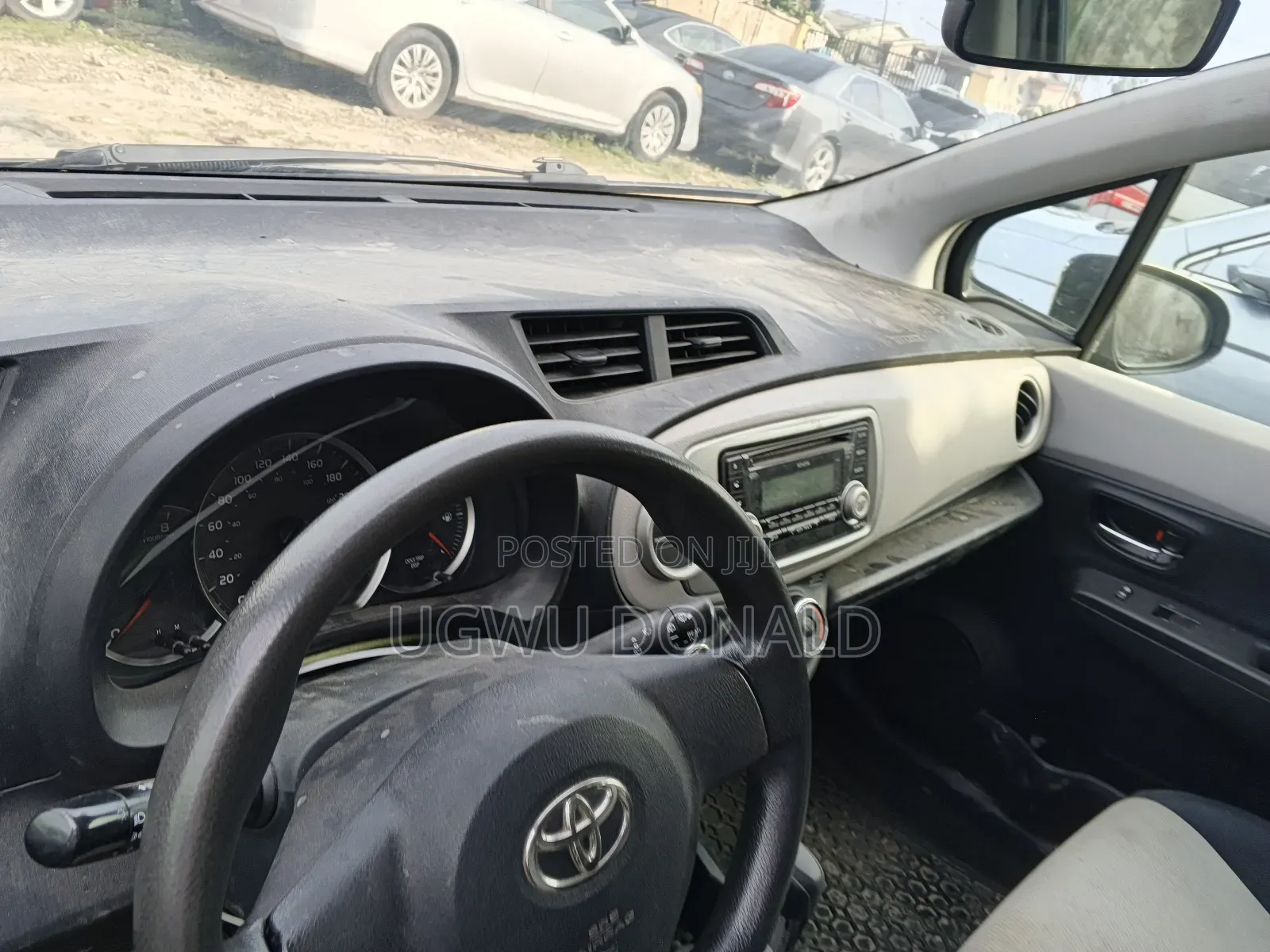 Toyota Yaris 2013 Black