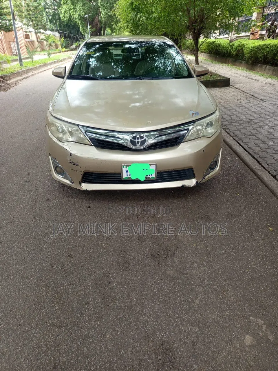 Toyota Camry 2014 Gold