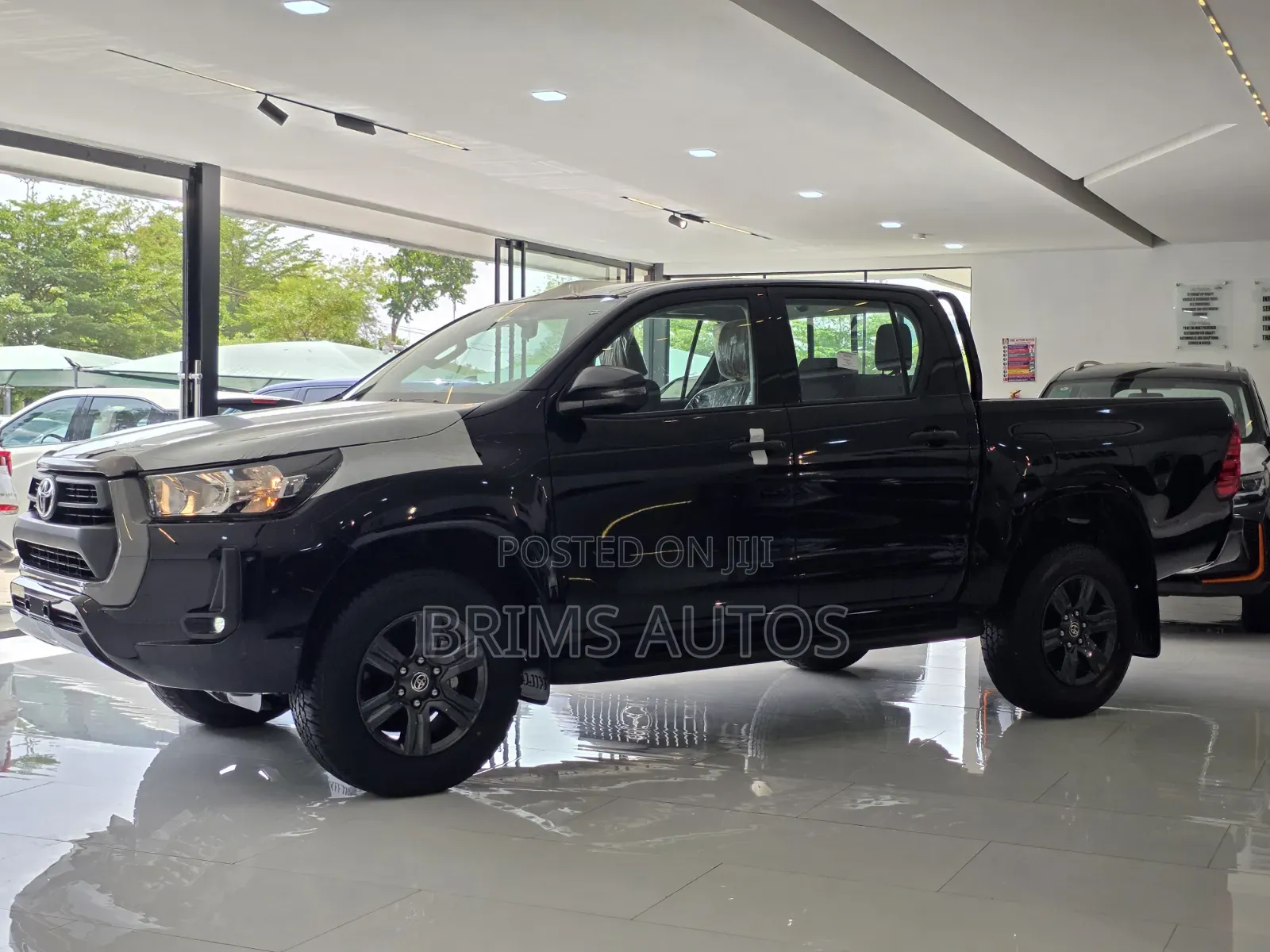 New Toyota Hilux 2025 Black