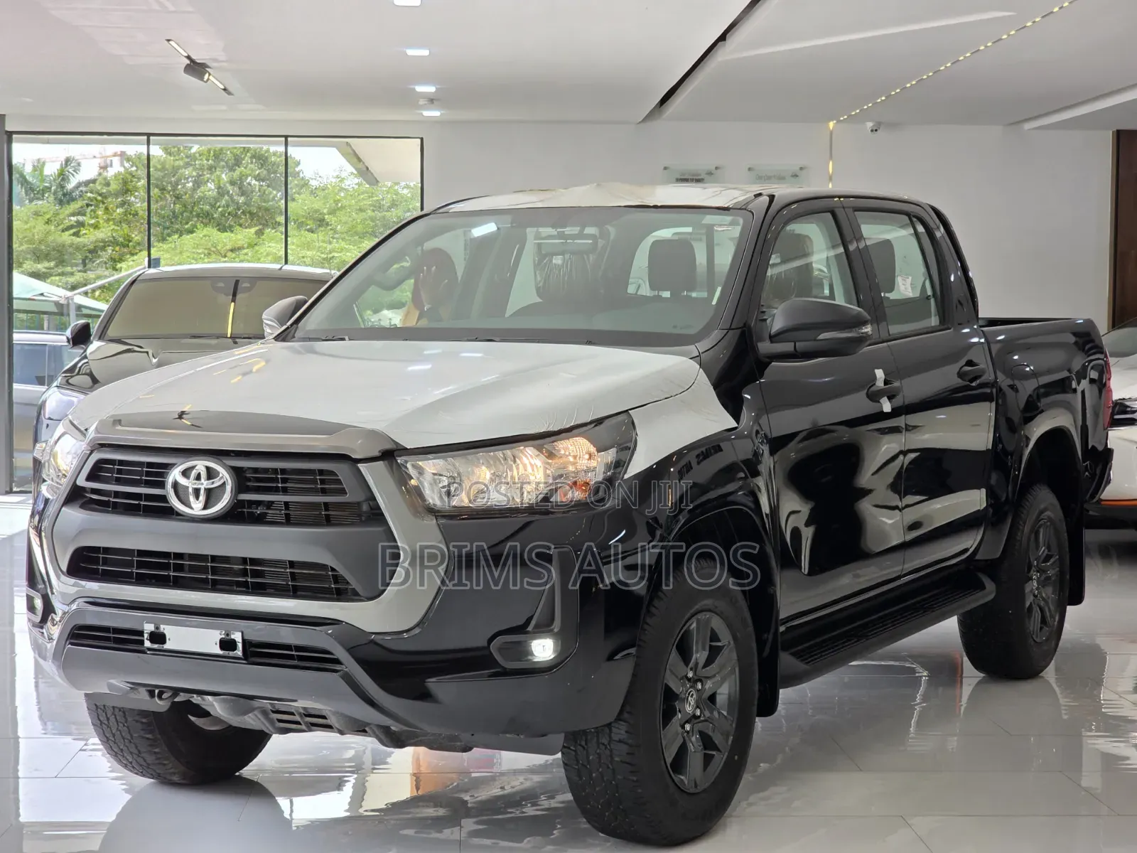 New Toyota Hilux 2025 Black