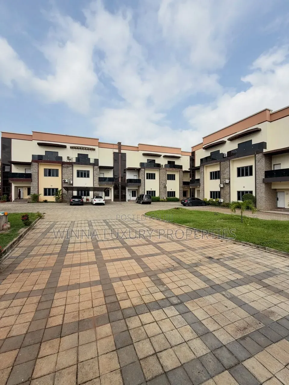 5bdrm Townhouse / Terrace in Katampe Extension for rent