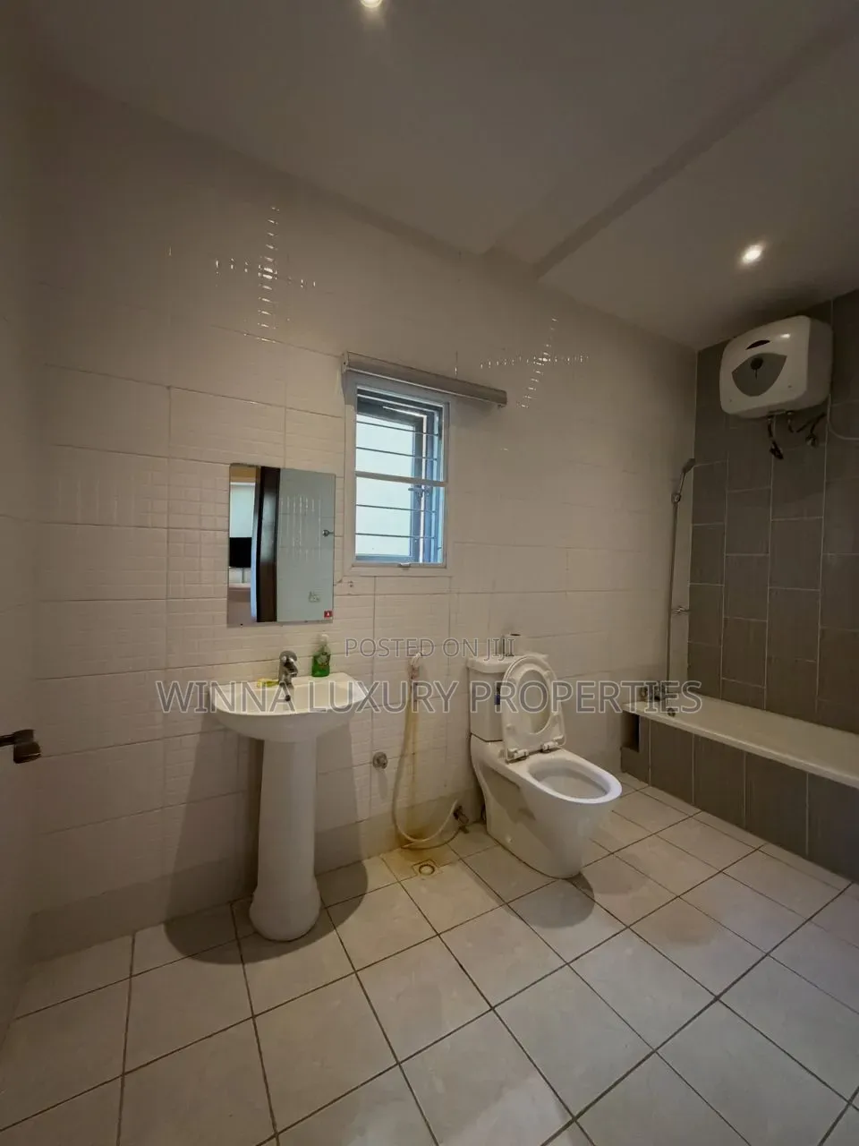 5bdrm Townhouse / Terrace in Katampe Extension for rent