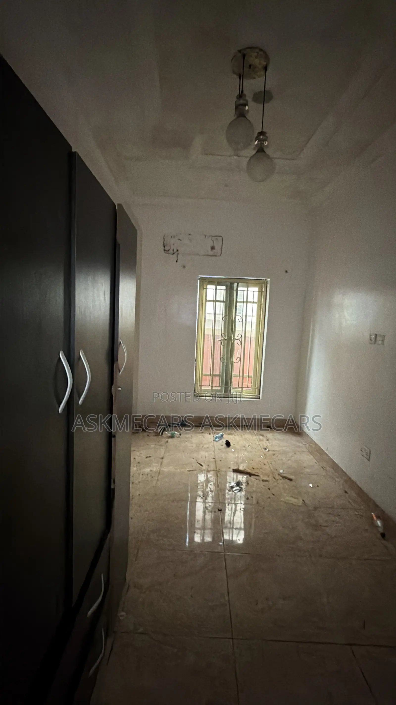 Mini Flat in Chevron for rent
