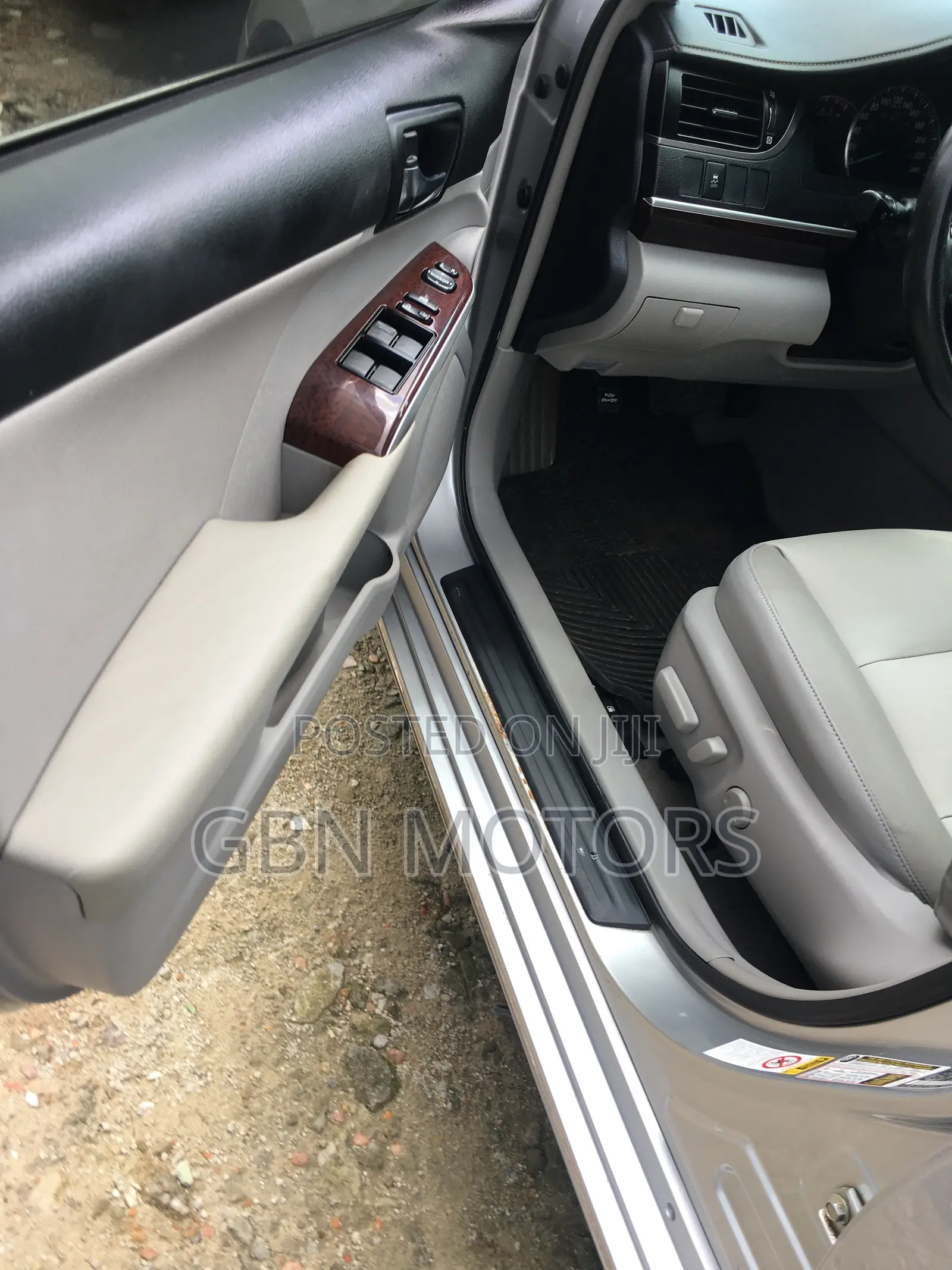 Toyota Camry 2015 Silver