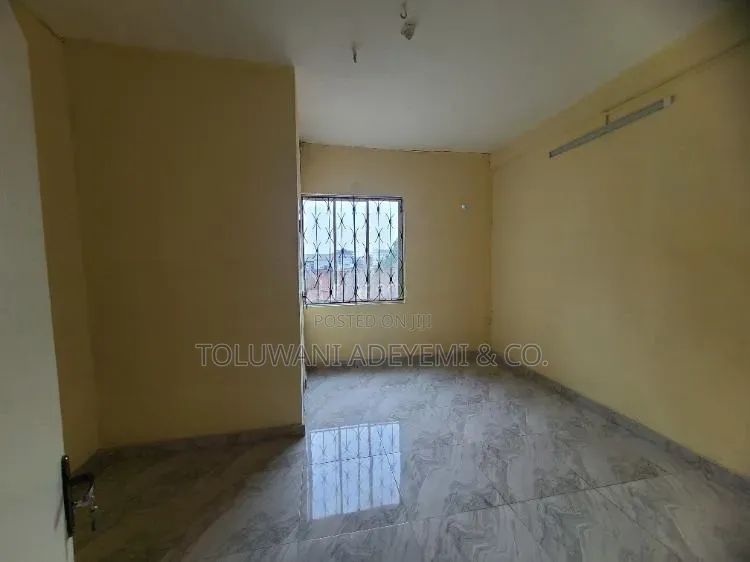 3 Bedroom Flat Commercial Office