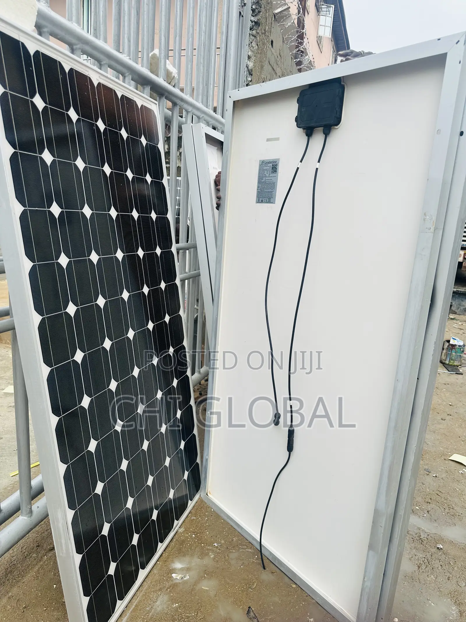 Canadian 300w Solar Panel
