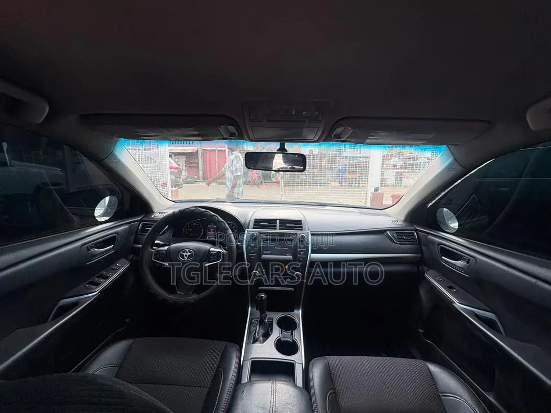 Toyota Camry 2017 Gray