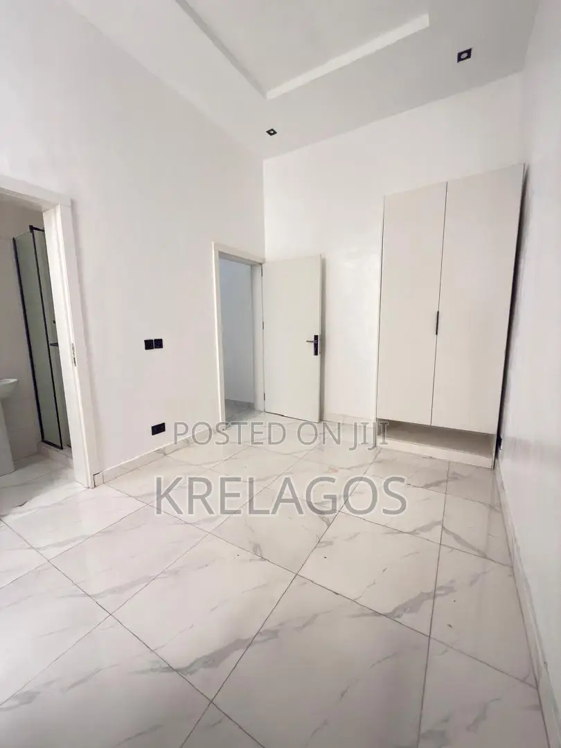 4bdrm Duplex in Sangotedo for sale