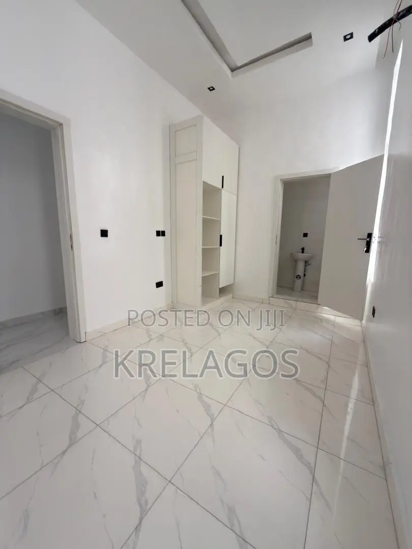4bdrm Duplex in Sangotedo for sale