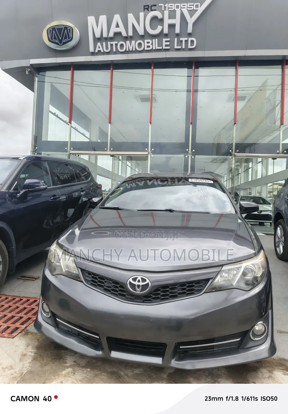 Toyota Camry SE V6 4dr Sedan (3.5L 6cyl 6A) 2012 Gray