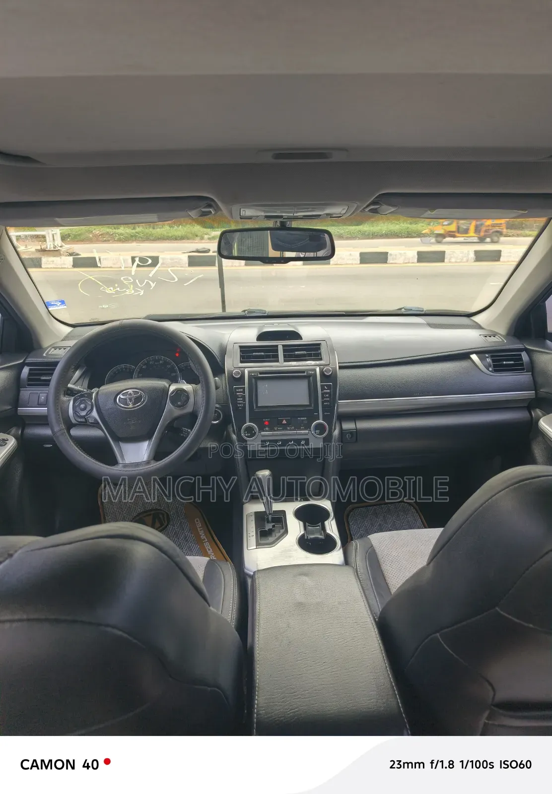 Toyota Camry SE V6 4dr Sedan (3.5L 6cyl 6A) 2012 Gray