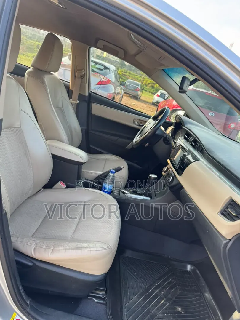 Toyota Corolla 2014 Silver