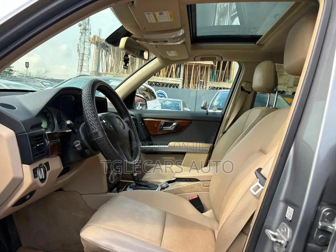Mercedes-Benz GLK-Class 2011 Gray