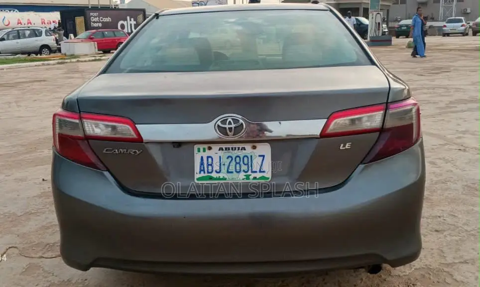Toyota Camry 2013 Gray