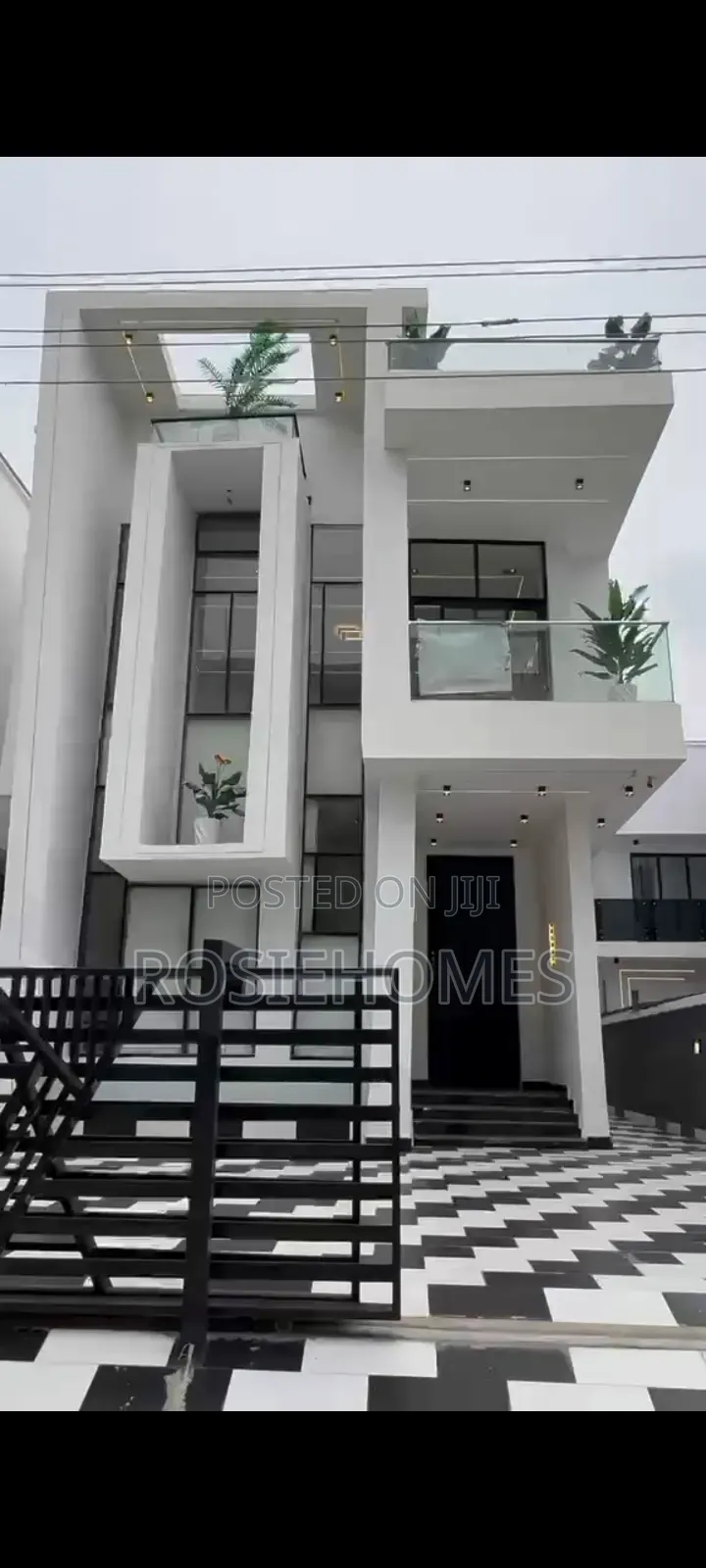 5bdrm Duplex in Garden Estate, Chevron for sale