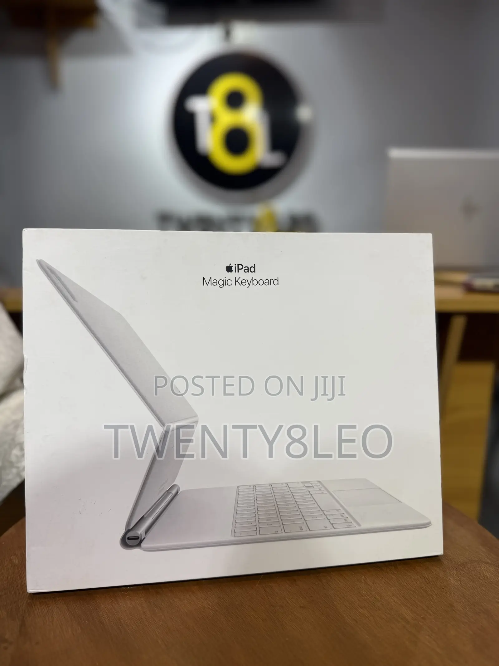 Open Box iPad Magic Keyboard