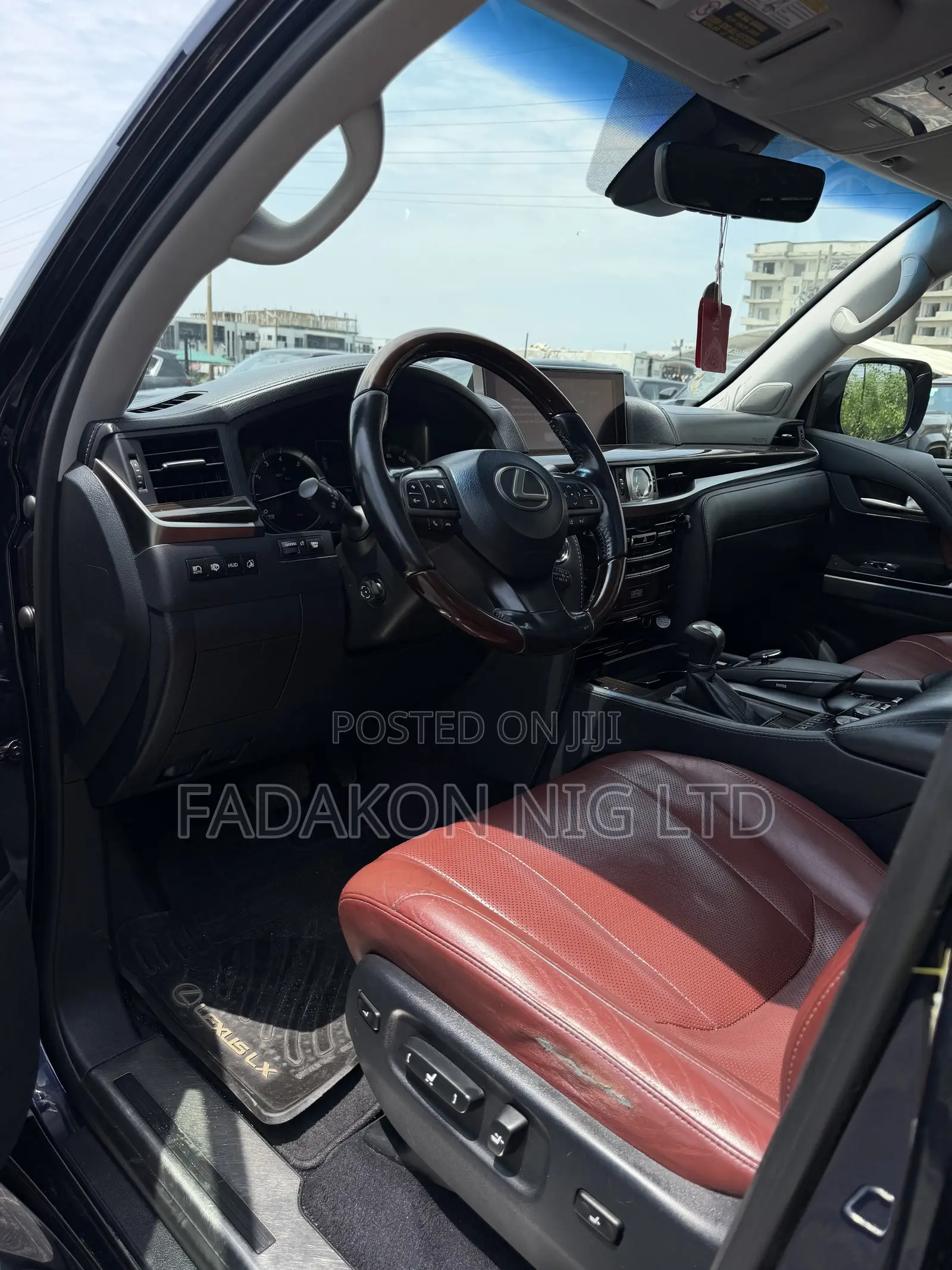 Lexus LX 570 (5 seats) AWD 2018 Blue