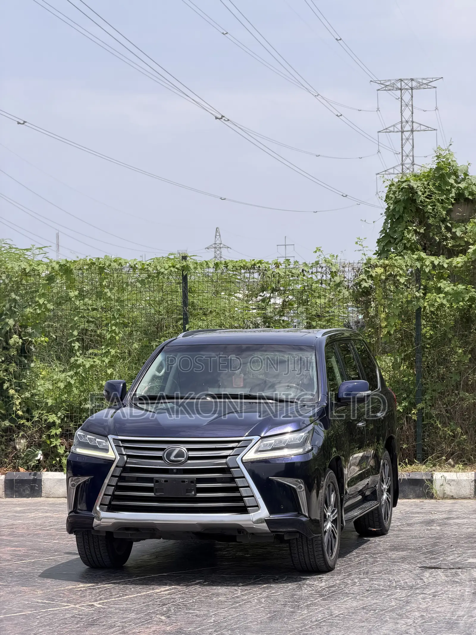Lexus LX 570 (5 seats) AWD 2018 Blue