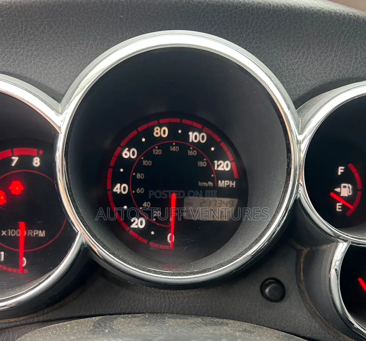 Pontiac Vibe 2005 White