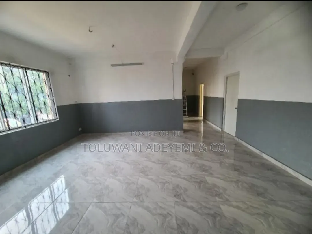 3 Bedroom Flat Commercial Office