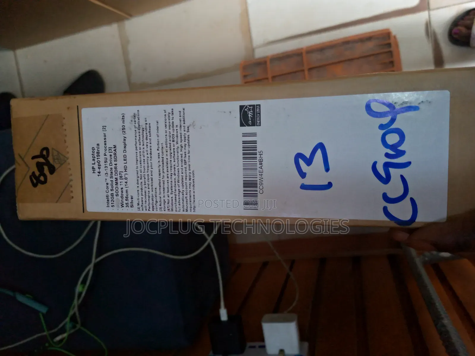 New Laptop HP 14-ep0063 8GB Intel Core i3 SSD 72GB