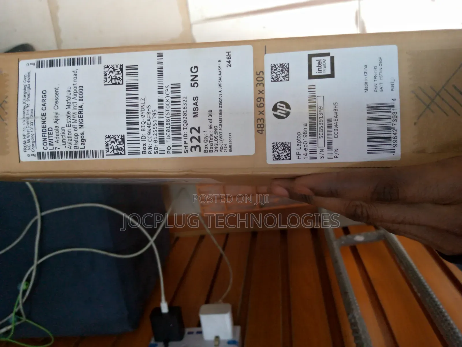 New Laptop HP 14-ep0063 8GB Intel Core i3 SSD 72GB