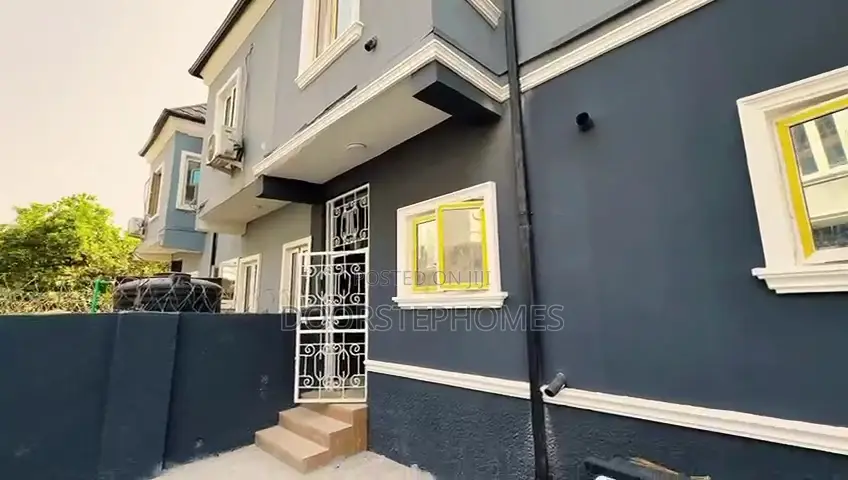 4bdrm Townhouse/Terrace in Porsche Estate, Idu Industrial for sale
