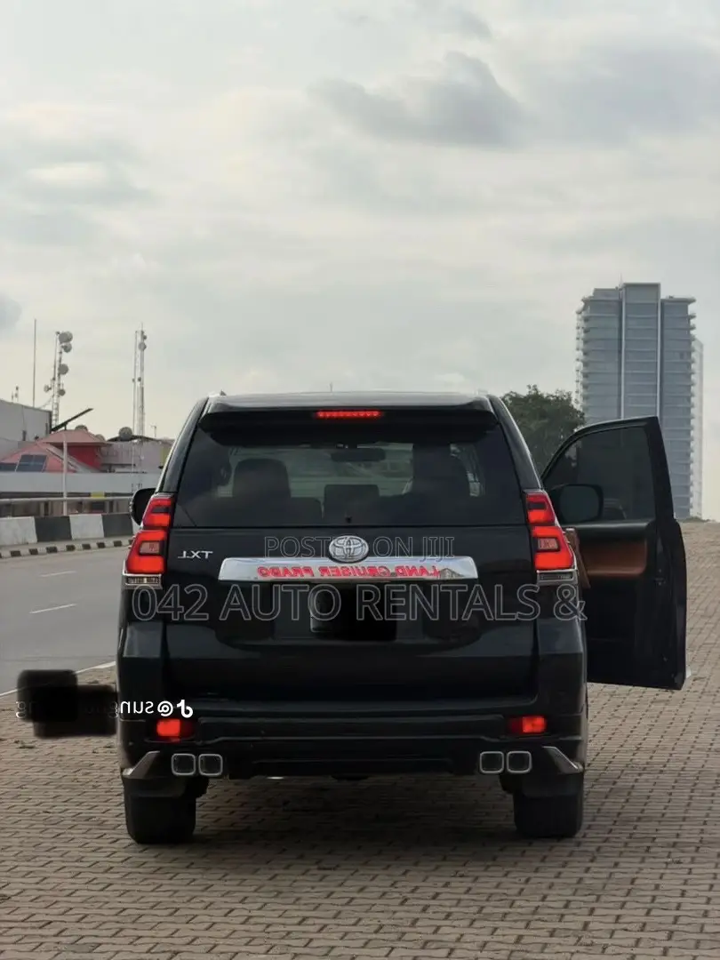Toyota Land Cruiser Prado 2014 Black