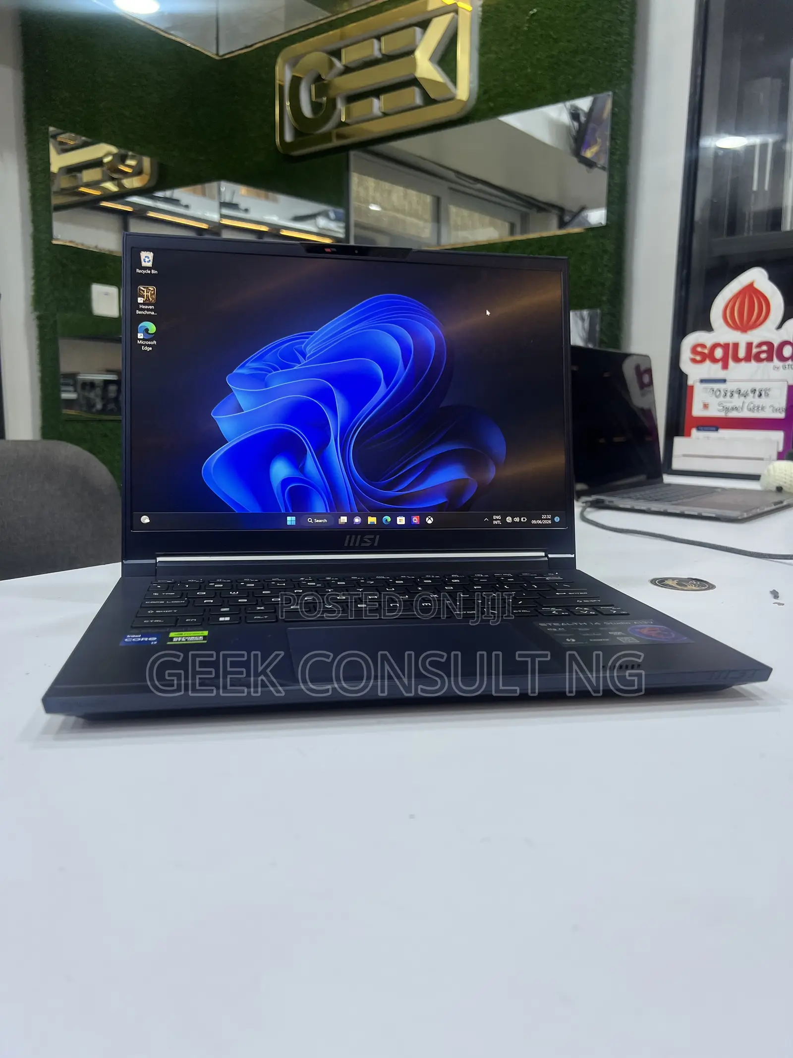 Laptop MSI Stealth 14 Studio A13VF 16GB Intel Core i7 SSD 1T