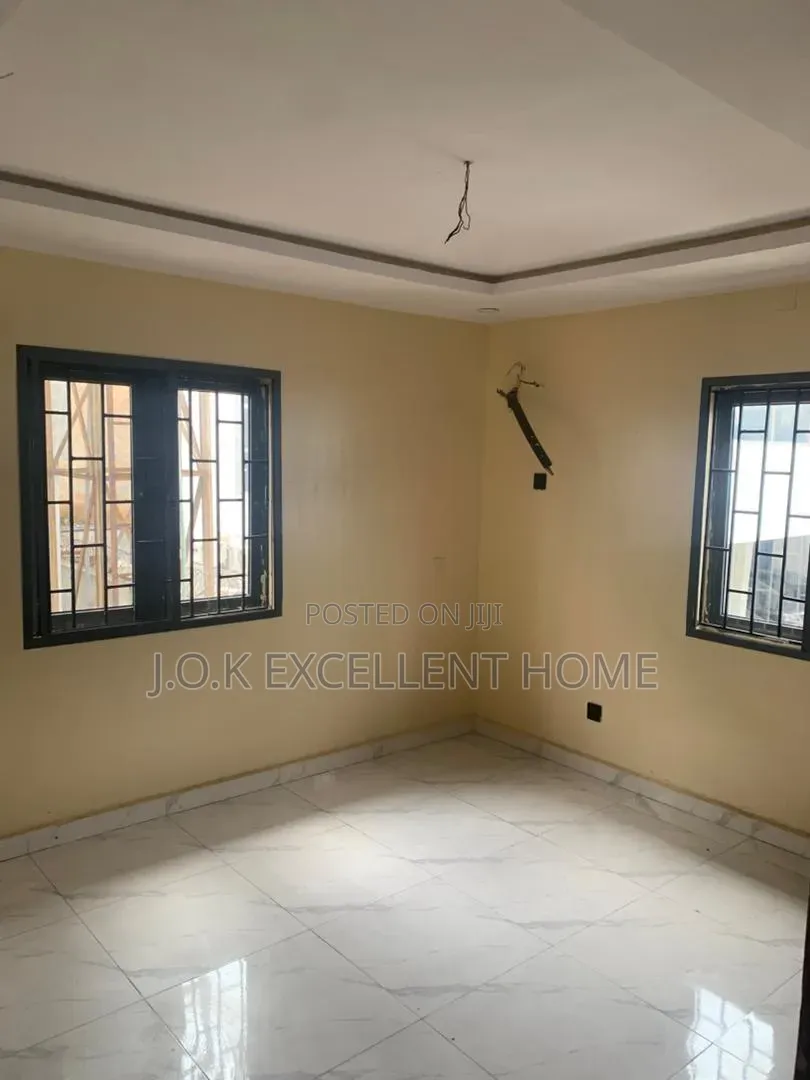 3bdrm Duplex in Ogba GRA for rent