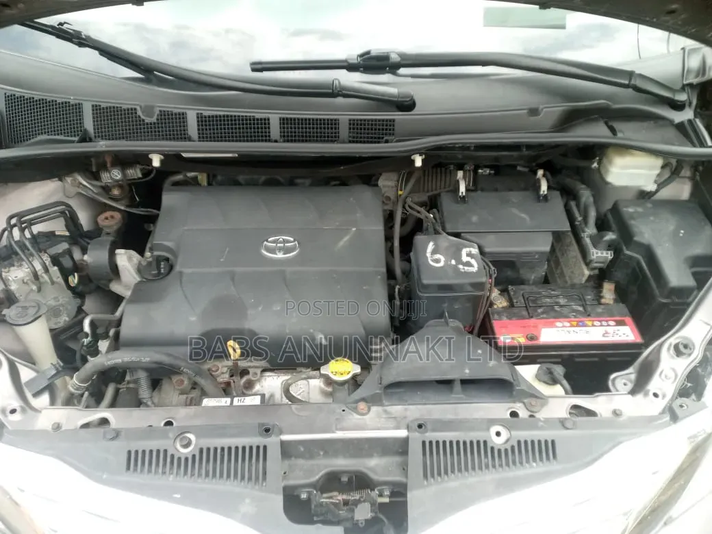 Toyota Sienna 2016 Gray