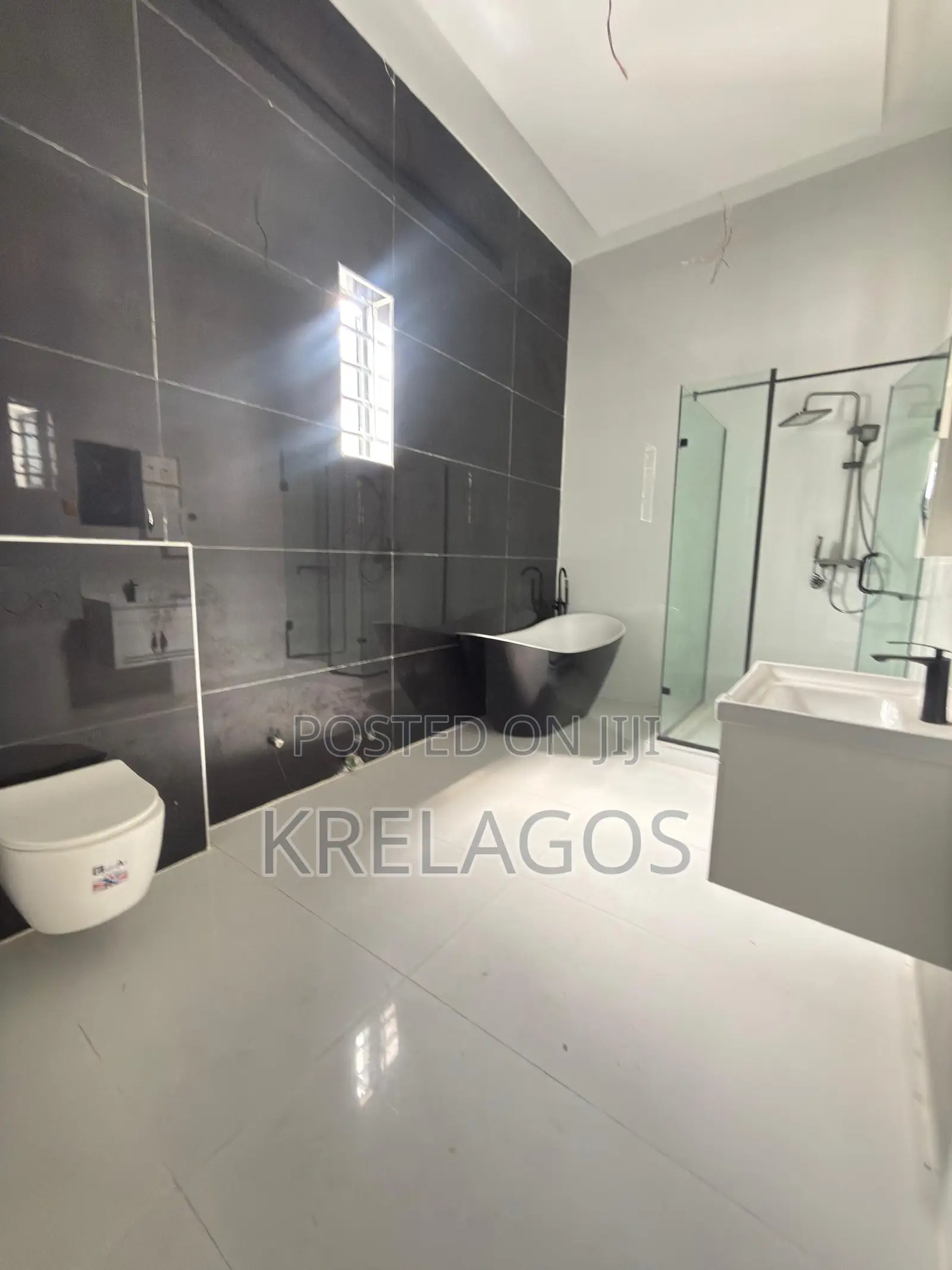 5bdrm Duplex in Sangotedo for sale