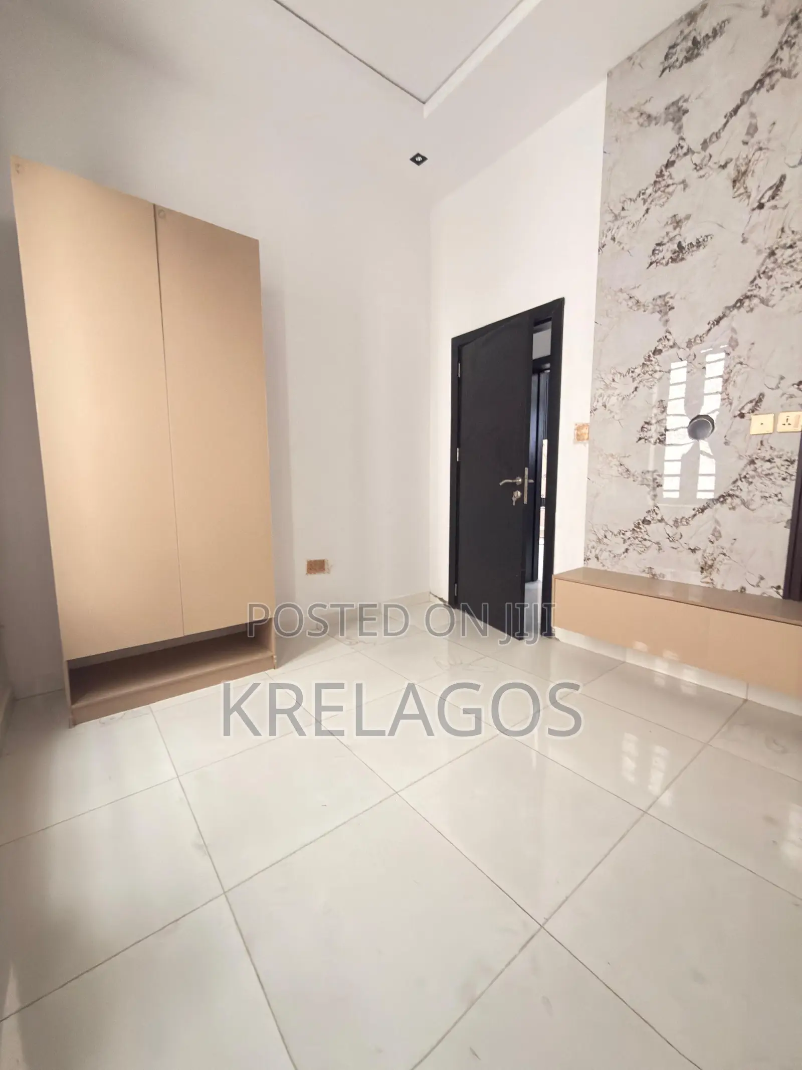5bdrm Duplex in Sangotedo for sale