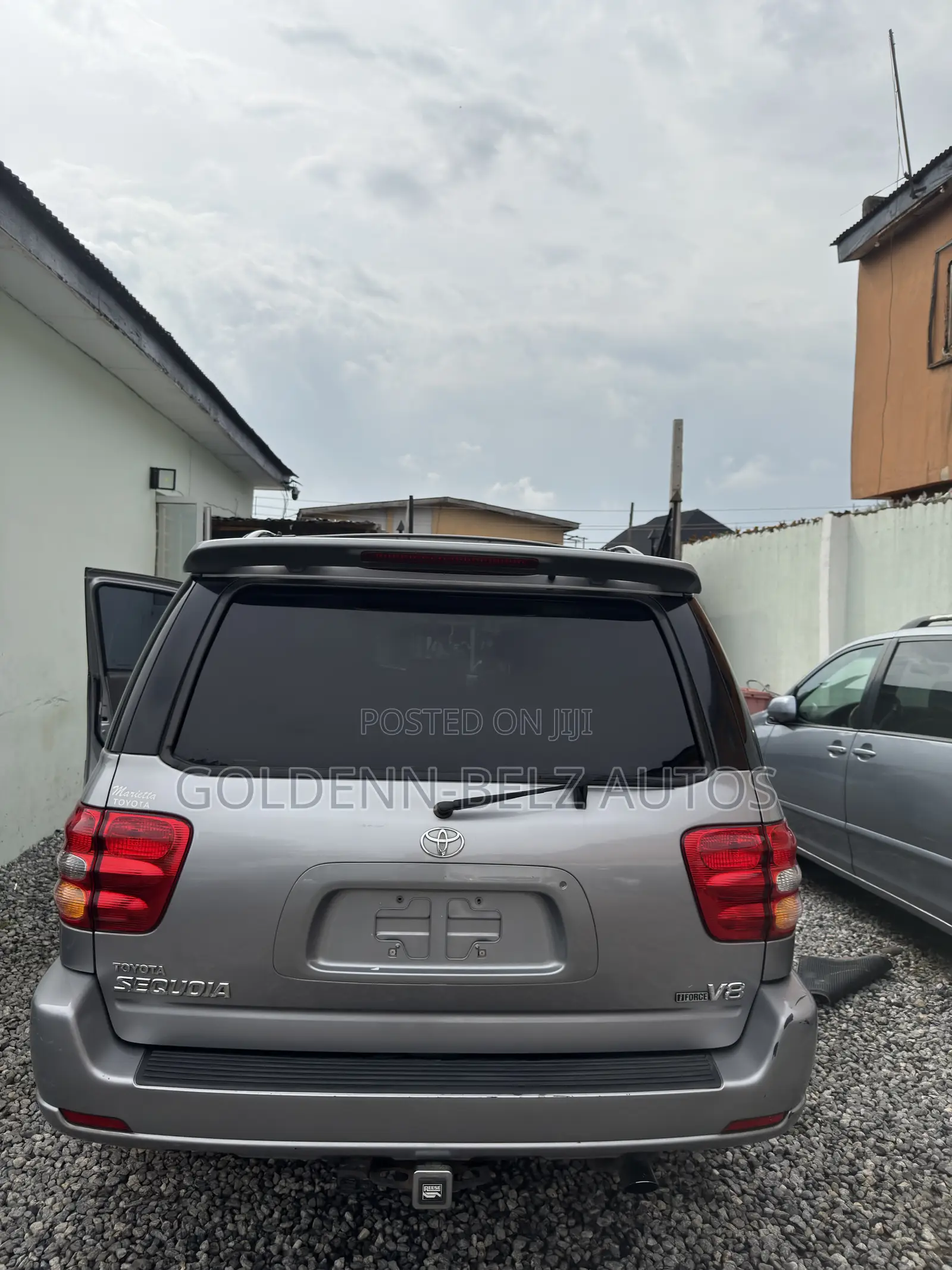 Toyota Sequoia SR5 4dr SUV 4WD (4.7L 8cyl 4A) 2001 Gray