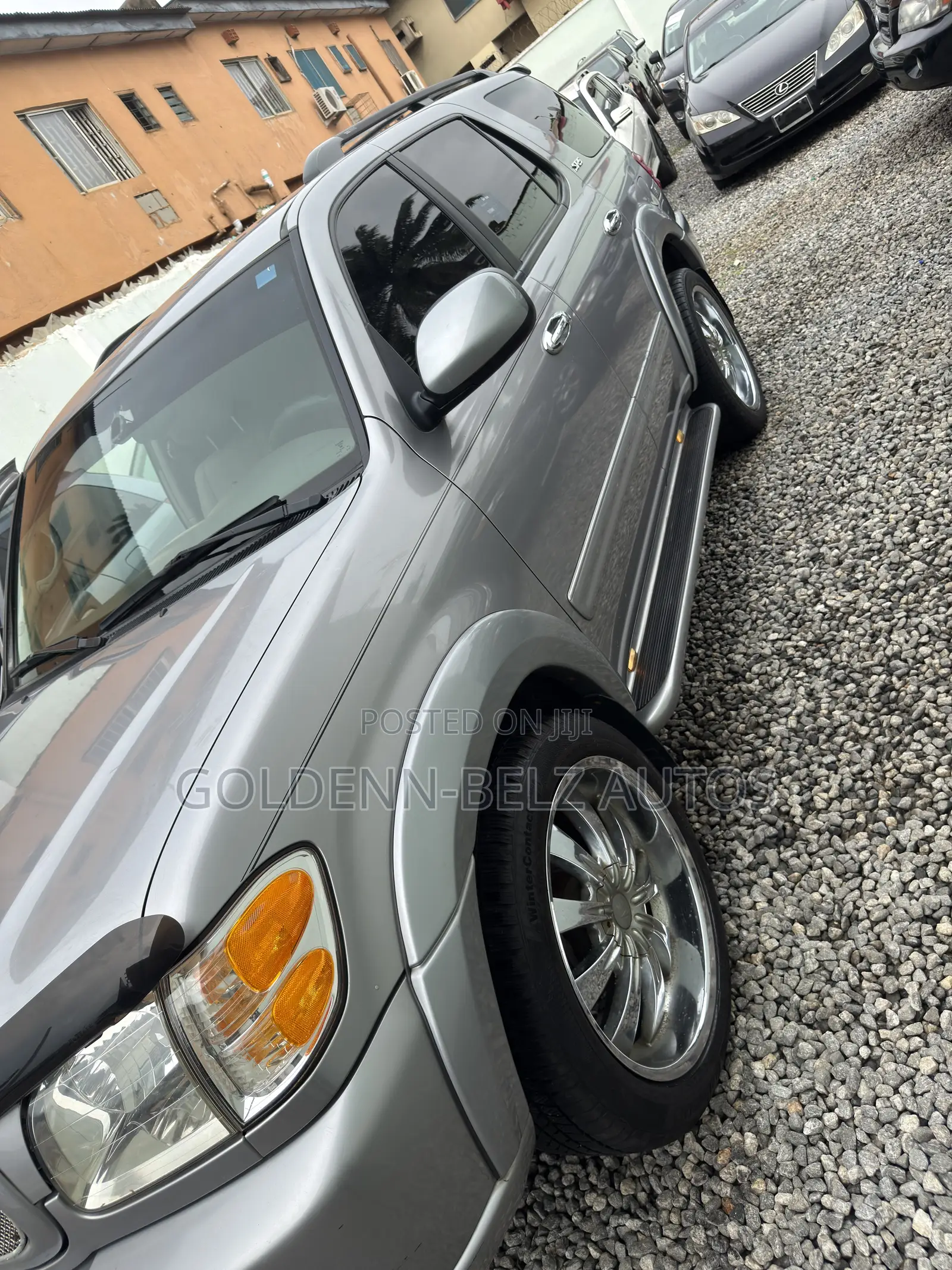 Toyota Sequoia SR5 4dr SUV 4WD (4.7L 8cyl 4A) 2001 Gray
