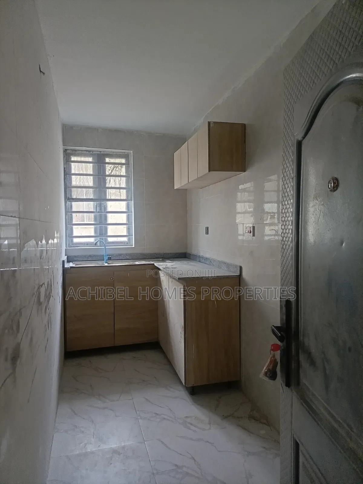 2bdrm Apartment in Near Royal Pine, Lekki Phase 2 for rent