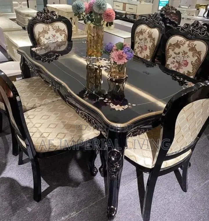 Royal Classic Dining Set