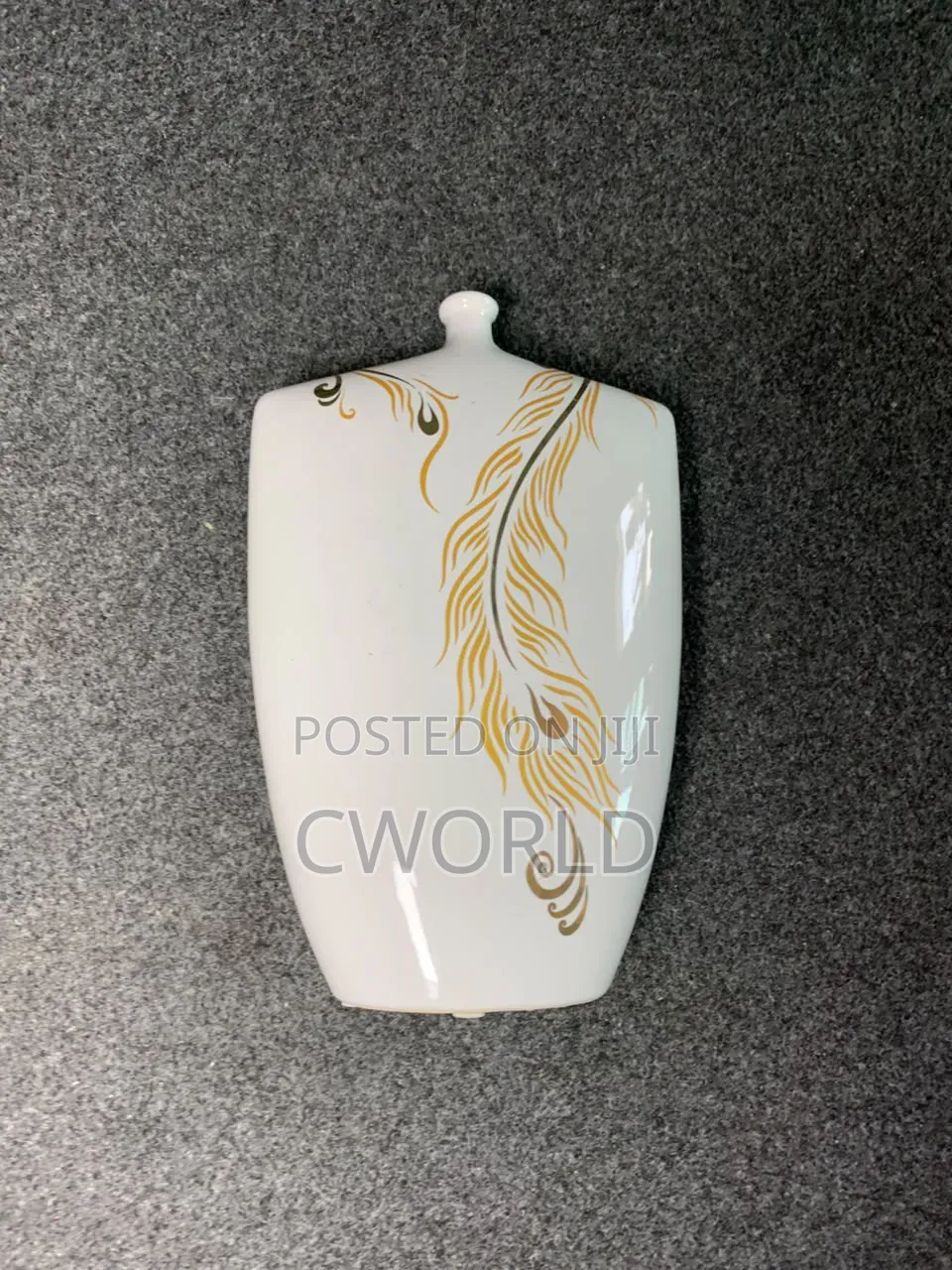 Square Ceramic Vase – Golden Feather